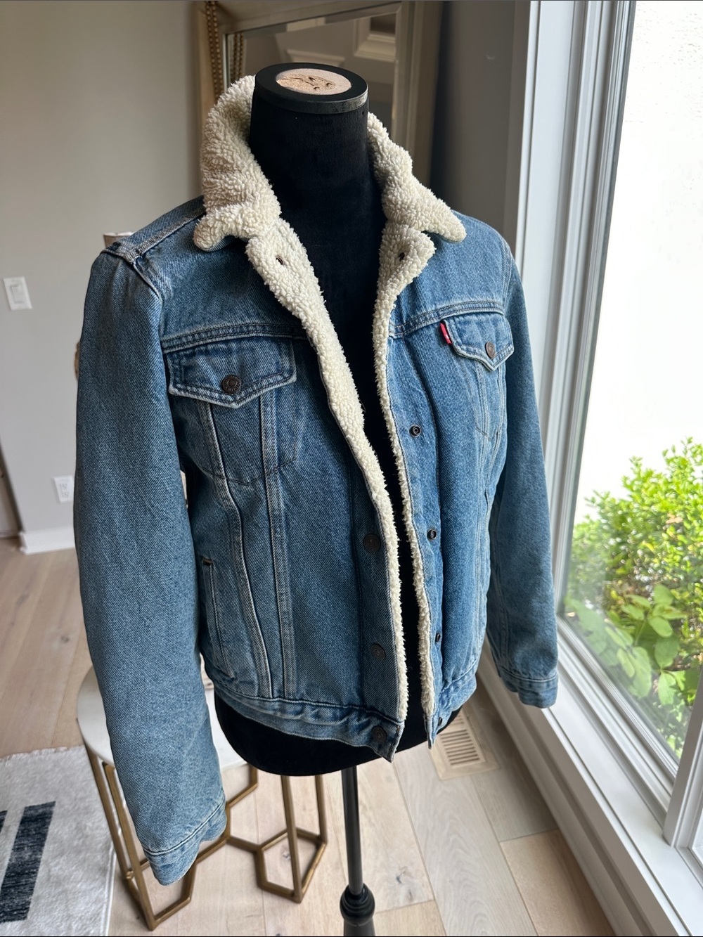 Vintage Levi's Blue Denim Sherpa-Lined Jacket